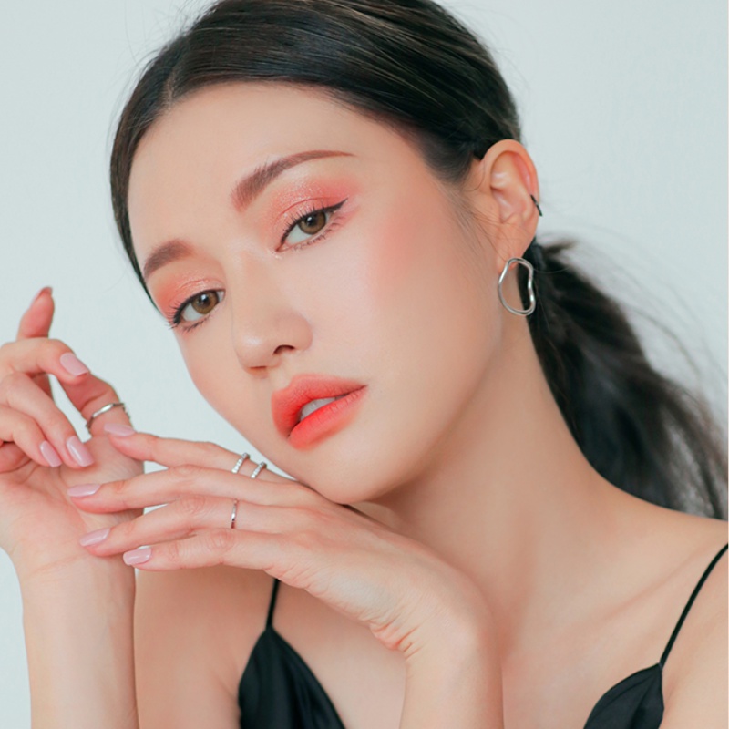 [Hàng mới về] Set 12 thỏi phấn mắt nhiều màu lì và ánh kim chống thấm nước độc đáo