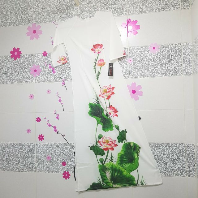 Tronh thi ngoc nguyen    e oi ve nha chi vao xem co gi la ko hjToi nay e live hang moi ve nha chi va