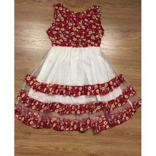 Váy bé gái sỉ 44-46k.