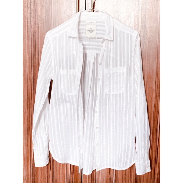 Thanh lý áo sơ mi trắng Boyfriend Fit .