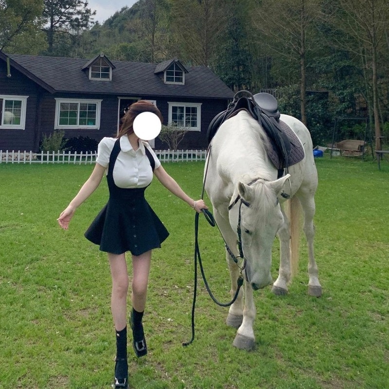 Set Áo Sơ Mi Polo Ngắn Tay Và Đầm Yếm Nhỏ Thời Trang Mùa Hè 2022 Mới Cho Nữ