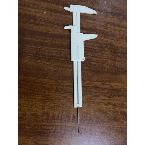 Thước mỏ vịt