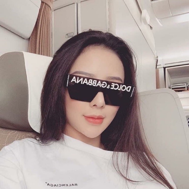 Kính râm thời trang DG thiết kế châu âu,dành cho cả nam và nữ.Phong cách trẻ trung,hiện đại.Chống UV400