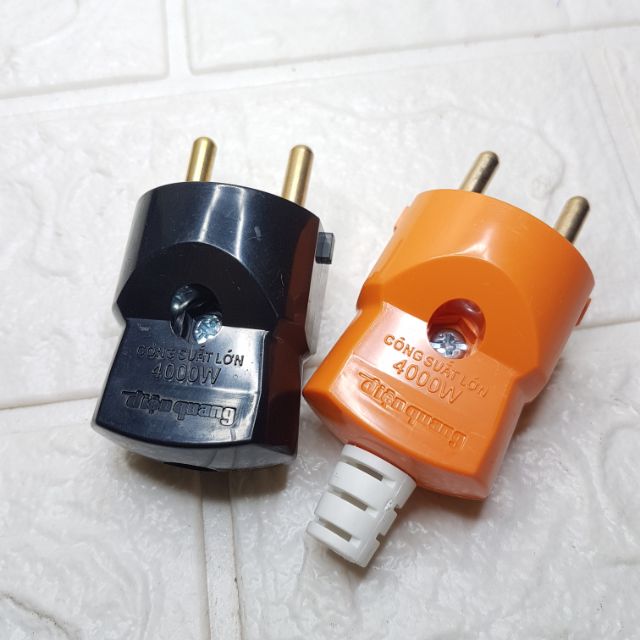 Phích cắm điện chịu tải 4000w Điện Quang màu cam, đen chịu được 2 nồi lẩu cắm cùng lúc