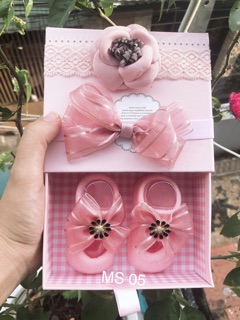 Set băng đô kèm vớ cho bé