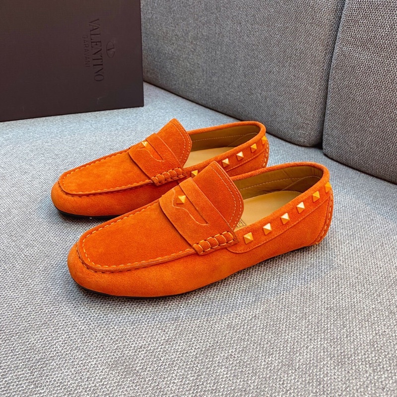 giày lười da nam hoạ tiết đính đá viền hậu đế logo chữ valentino
