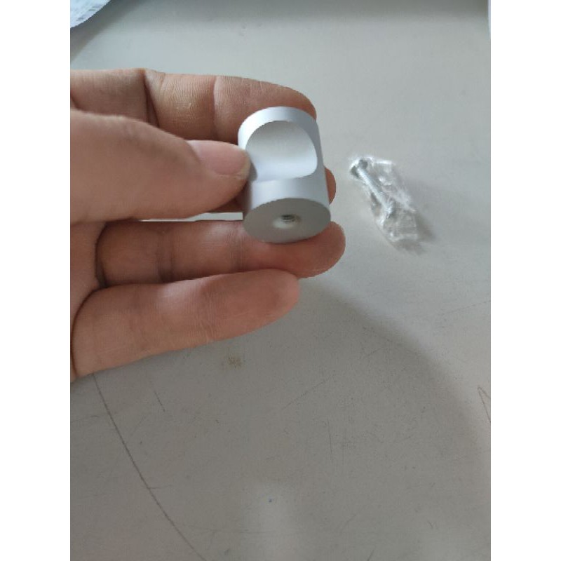 Tay lắm núm tủ hàng cao cấp bằng nhôm mờ