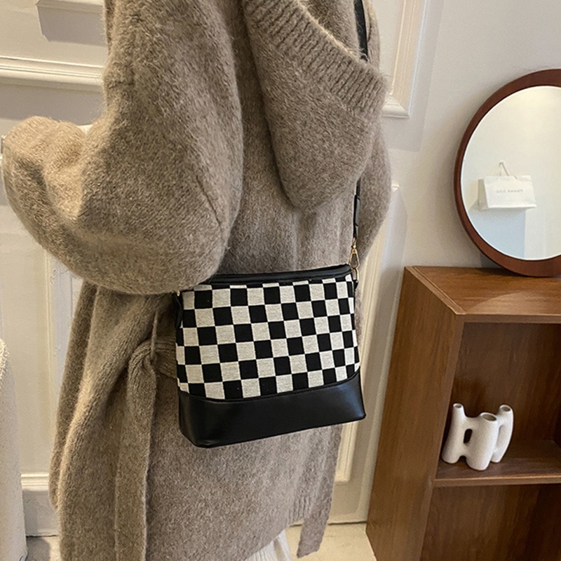 Túi đeo chéo vai bằng vải họa tiết caro thời trang sành điệu cho nữ