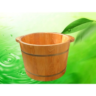 Bồn ngâm chân thảo dược với chậu gỗ thông