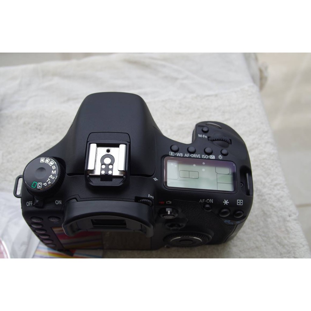 Máy ảnh Canon 7D + ống kính 17-85mm IS - 18.0 Megapixels - Mới 95%