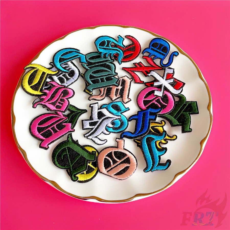 ✿ Miếng Dán Ủi Thêu Chữ Q-6 ✿ 1 Sticker Ủi Thêu Hình Huy Hiệu