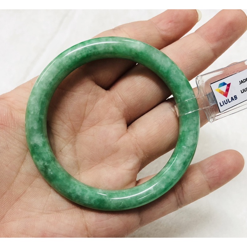 Vòng Tay Cẩm Thạch Bản Liền Size 52 Màu Xanh Lý Đậu Thanh Lịch - Ngọc Trai Trường Thịnh