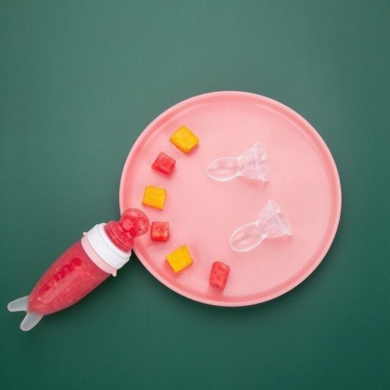 Bình Thìa Ăn Dặm Cá Heo Silicon Tặng Kèm Túi Nhai Hoa Quả Cho Bé