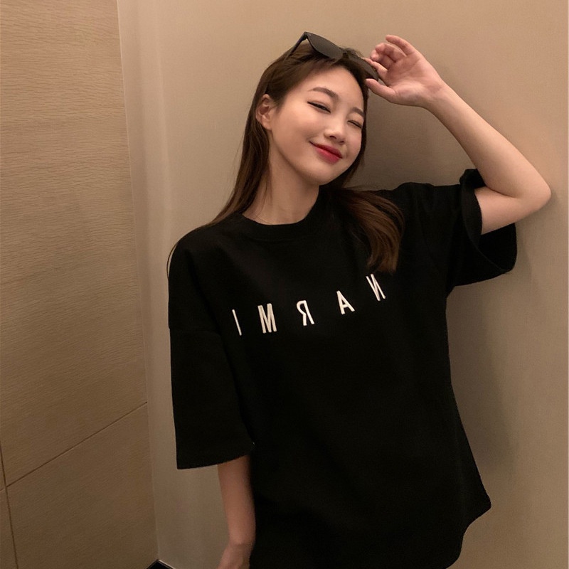 Áo thun IELGY dáng dài rộng in chữ phong cách mùa hè Hàn Quốc cho nữ