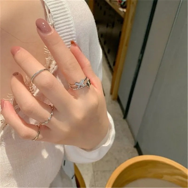 Bộ 4 Nhẫn Hình Bướm Có Thể Điều Chỉnh Kích Cỡ Thời Trang Hàn Quốc Dành Cho Nữ
