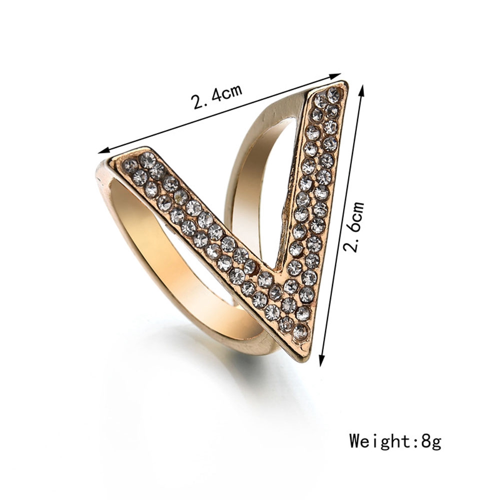 Khuy cài khăn quàng chữ V lãng mạn