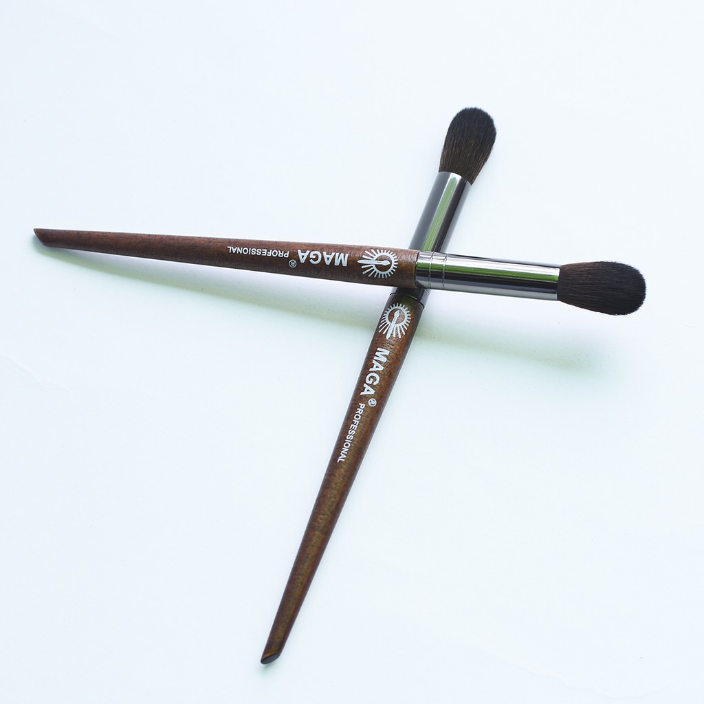 Cọ Highlight Nhỏ MAGA Brush 24