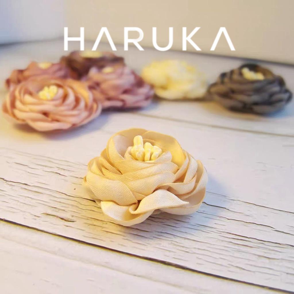 Phụ kiện cài áo satin tag áo hoa mẫu đơn có nhụy cho nữ Haruka Accessories