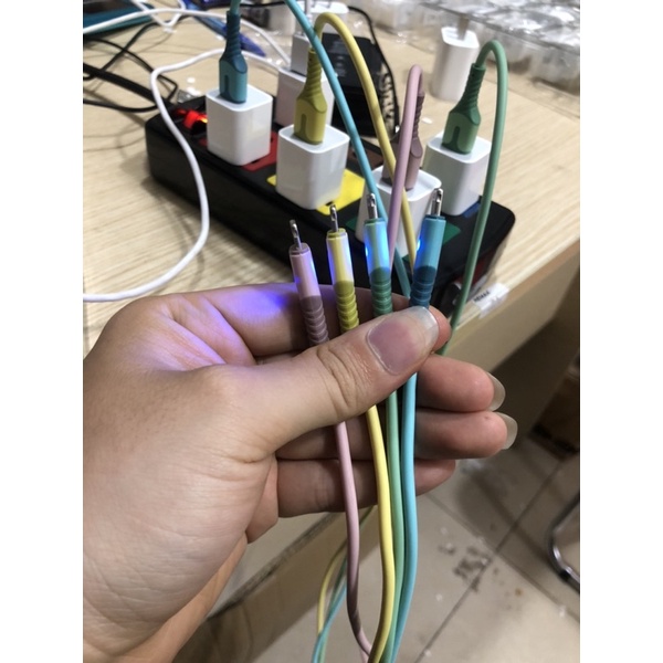 Dây Cáp Sạc Vỏ Silicon Dẻo dùng cho IP5/6/6s/6sPlus/7/8/7Plus/8Plus/X/Xsmax Có Đèn LED