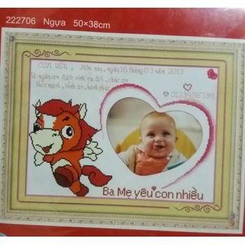 Tranh thêu chữ thập khung hình con giáp ngựa 222706 50x38cm