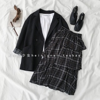 Set khoác vest+cvay(có tách) áo vest tay bo viền caro,chân váy dài caro xếp tầng,áo phông trong nhiều màu