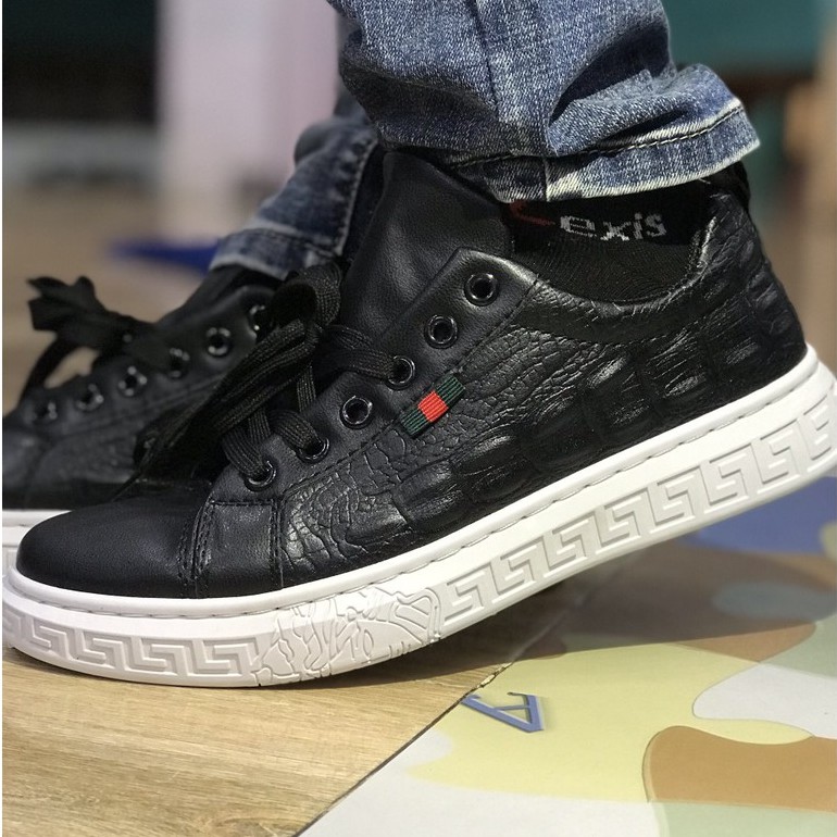 (tặng dầu gội) Thấy Đẹp Nên Bán Chơi Giá Rẻ- Giày Nam Siêu Đẹp, giày Sneaker