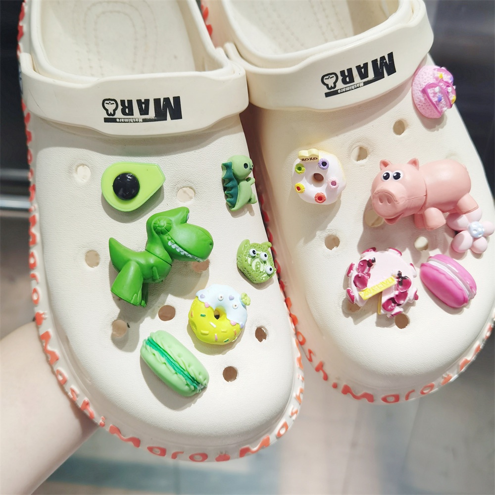 Giày Crocs Họa Tiết Hoạt Hình Buzz Lightyear Jibits Macaron Donut Jibbits Dâu Tây Trang Trí Giày Crocs Jibbitz Cho Nữ