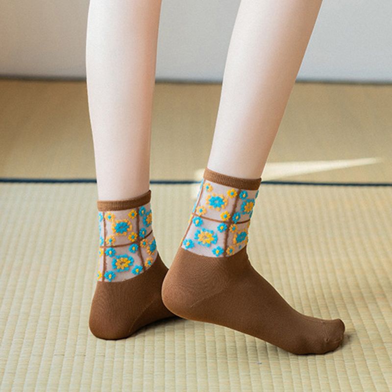 Tất Lưới Trong Suốt Họa Tiết Hoa Cúc Xinh Xắn