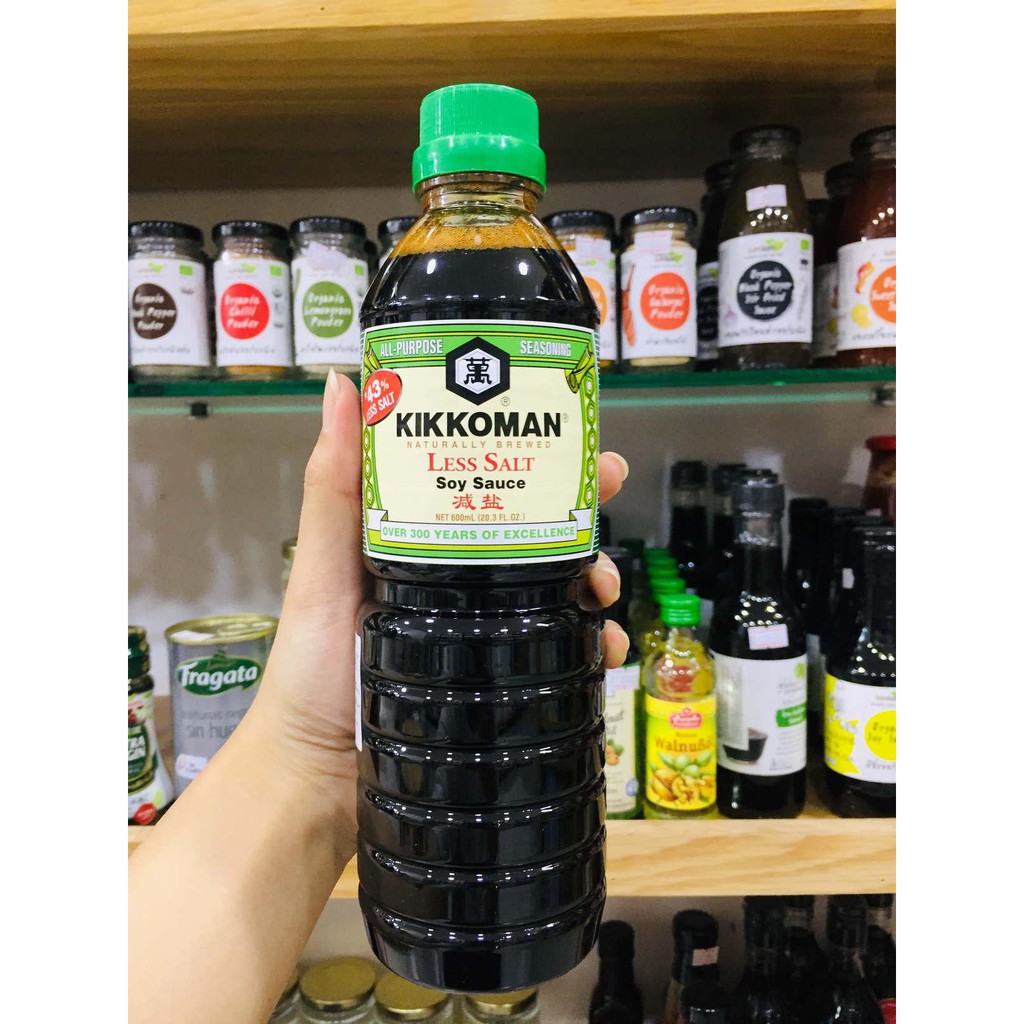 Nước tương ít muối 43 % hiệu Kikkoman 600ml