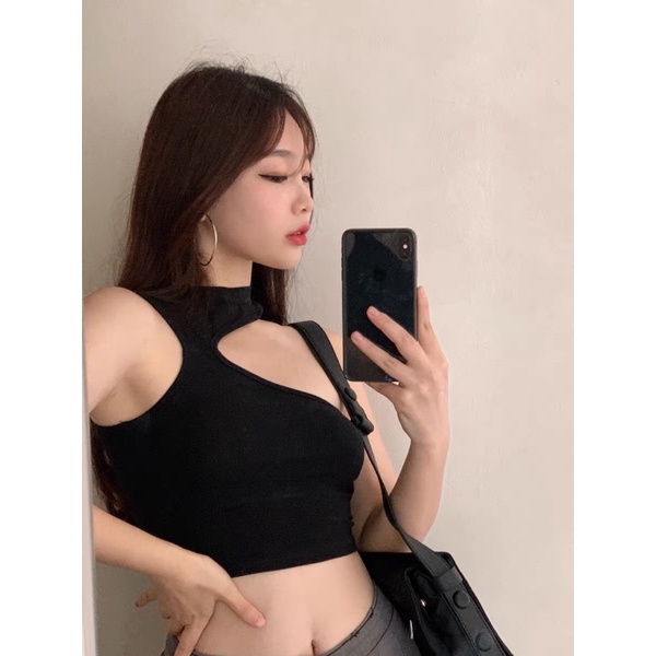 Áo croptop trơn khoét vai gợi cảm