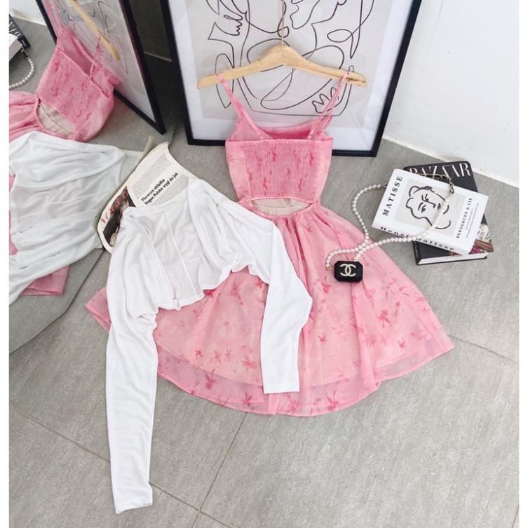 Set đầm hoa hồng 2 dây cổ đổ khoét lưng kèm áo khoác trắng