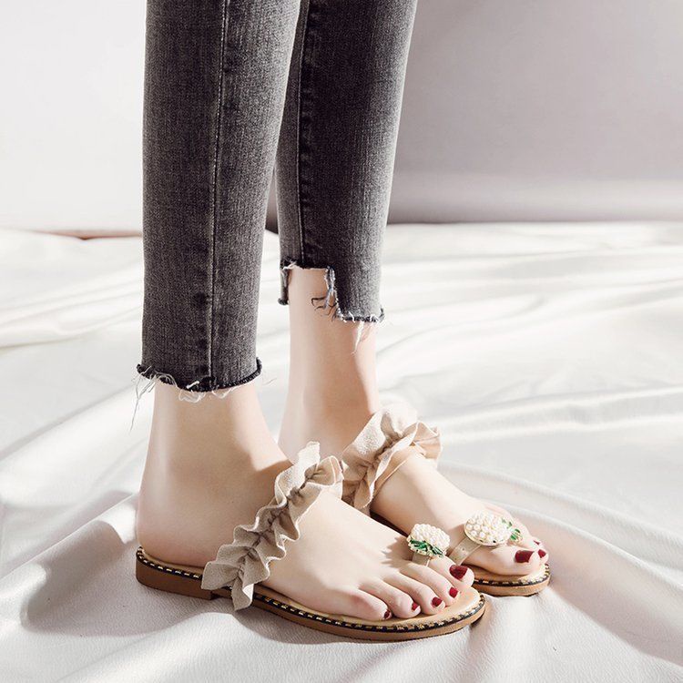 Dép Sandal Xỏ Ngón Đế Bệt Đính Đá Ngọc Trai Và Quả Dứa Chống Mòn Thời Trang Mùa Hè Hàng Mới Cho Nữ