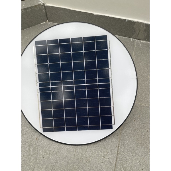 ĐÈN NĂNG LƯỢNG MẶT TRỜI UFO CÔNG SUẤT 300W ÁNH SÁNG TRẮNG VÀ ÁNH SÁNG VÀNG