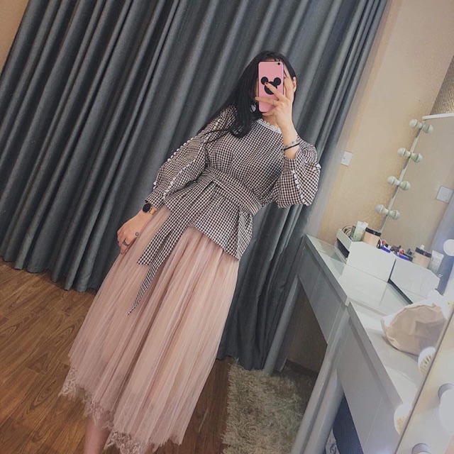 Áo peplum kẻ