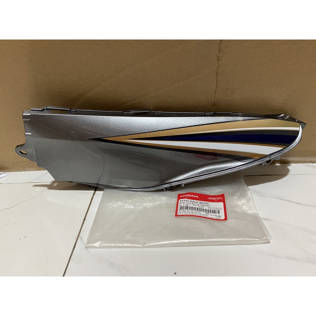 Bộ ốp trung tâm bên trái HONDA WAVE S110 năm 2009.