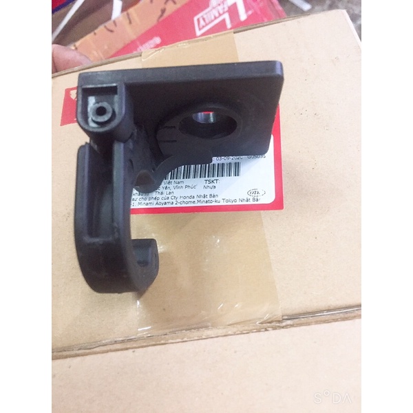 Móc treo đồ , móc yếm honda - Móc treo đồ xe tay ga