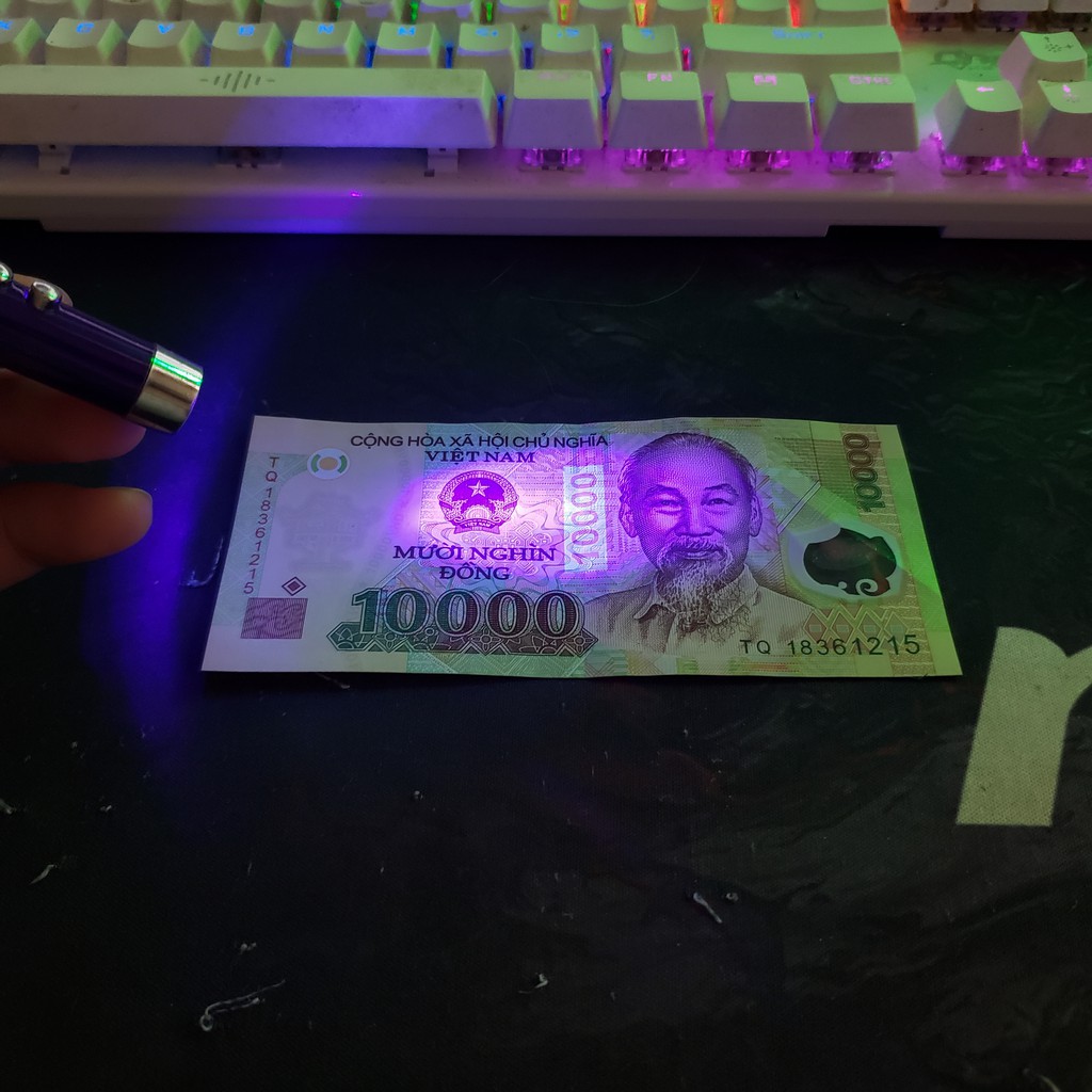 Tia laze đồ chơi cho mèo 3 chế độ có móc khoá tiện lợi