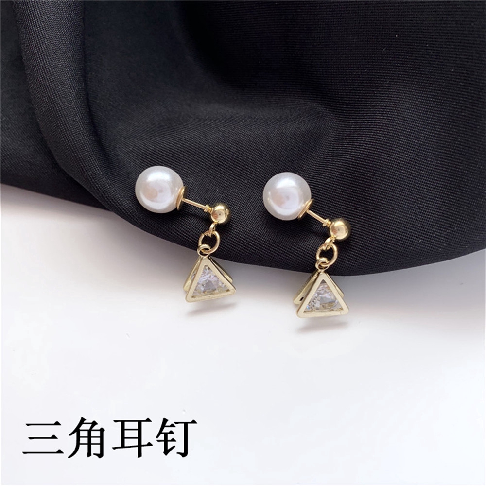 Hoa Tai Dáng Dài Mặt Hình Tam Giác Phong Cách Hàn Quốc