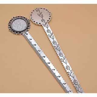 Bookmark kim loại mặt thủy tinh