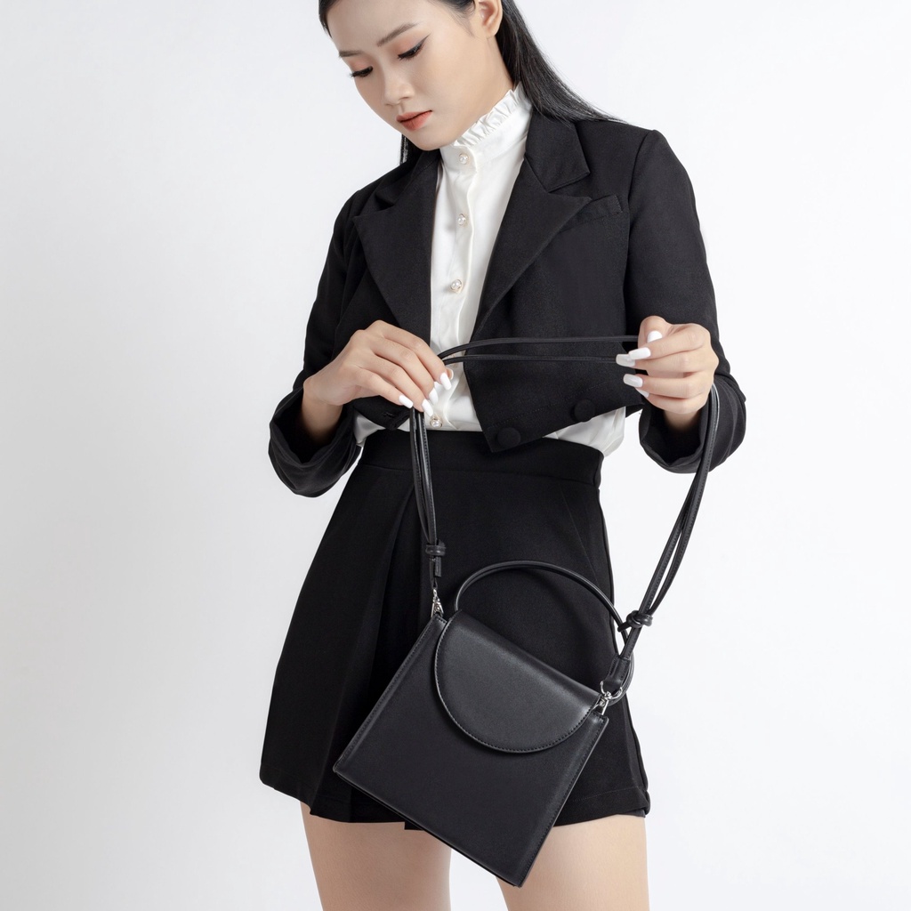 Túi xách nữ đeo chéo Chin Up Crescent Crosbody Bag