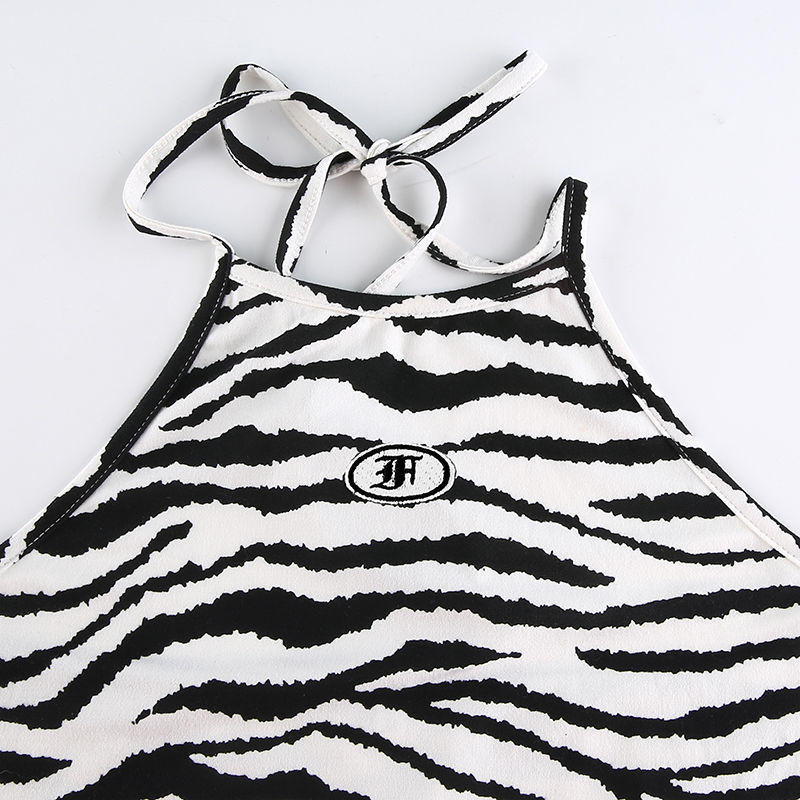 Áo Croptop Cổ Yếm Dáng Ôm Quyến Rũ