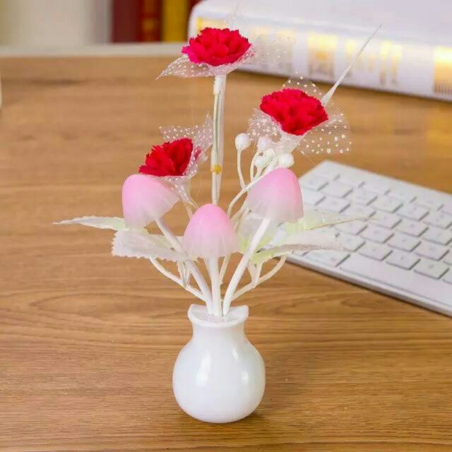 ĐÈN NGỦ CẢM ỨNG TỰ ĐỘNG SÁNG VÀ ĐỔI MÀU NẤM HOA HỒNG