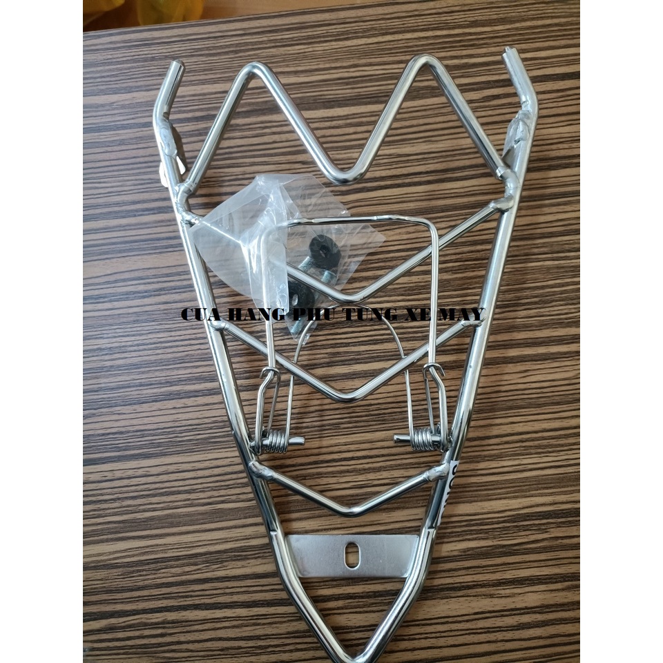 Baga giữa xe Sonic inox sáng, đẹp