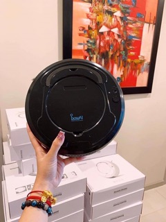 Robot hút bụi