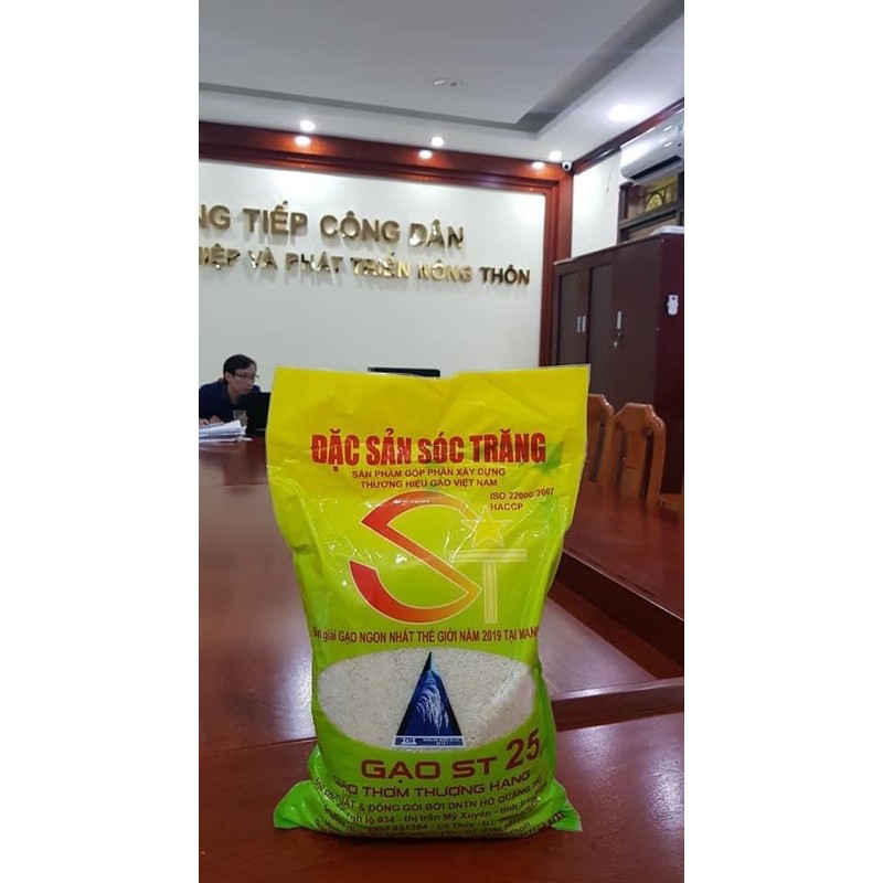 Túi 5kg Gạo ST25 Hồ Quang Cua - GẠO NGON NHẤT THẾ GIỚI