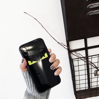 ỐP LƯNG KÍNH CAO CẤP FENDI