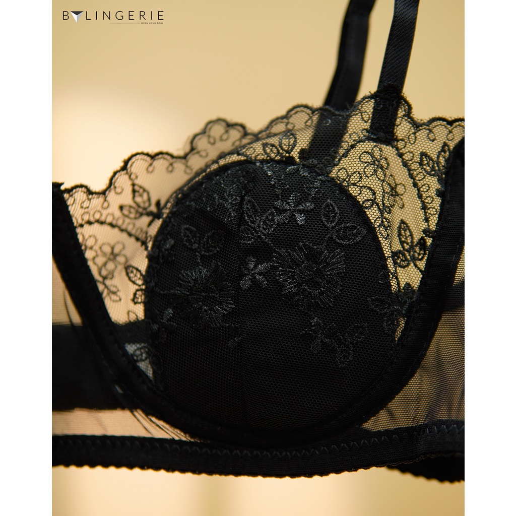 Áo lót ren nữ BY LINGERIE màu đen không gọng mút mỏng B305