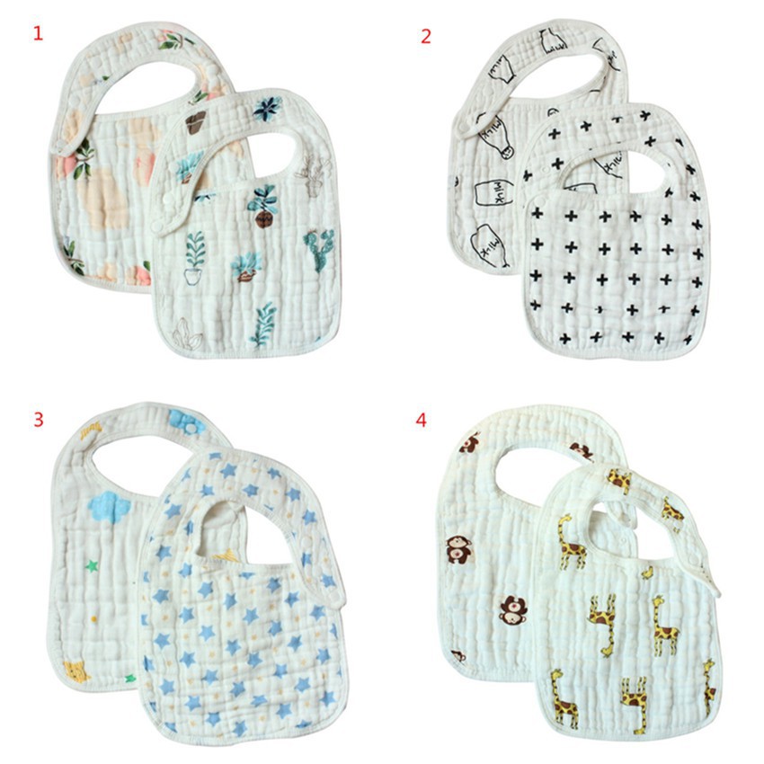 Set 2 yếm ăn cotton mềm mại in họa tiết xinh xắn dành cho các bé