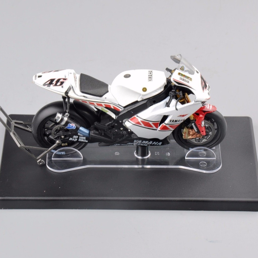 Mô Hình Xe Ô Tô Yr-M 1 # 46encia 2005 Tỉ Lệ 1:18 Cao Cấp