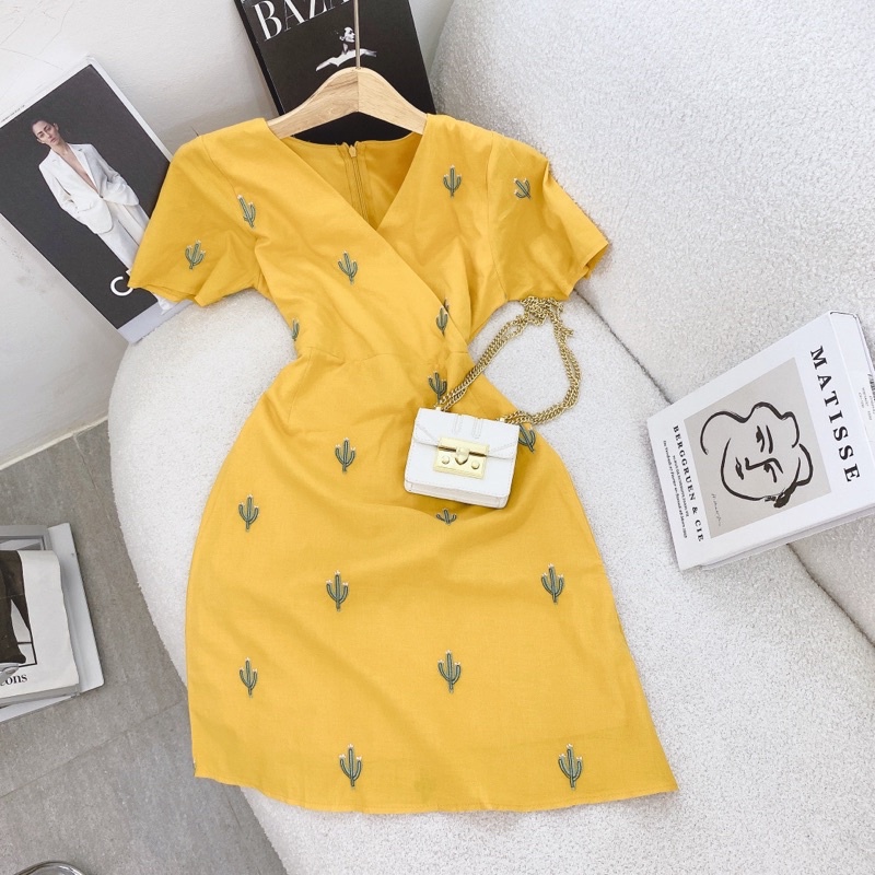 Đầm thêu tay búp